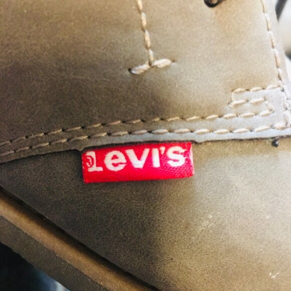 LEVIS Gray Mid High Ankle Chukka Boots Faux/Vegan Leather Lace Up Shoes M's 8.5 - Picture 9 of 10